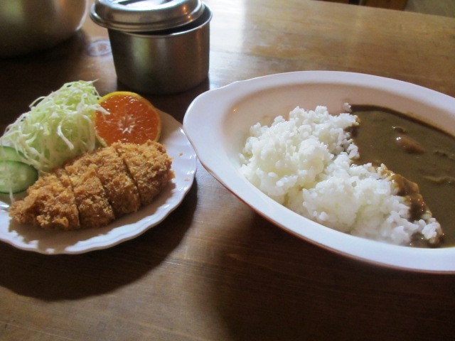 momonoki curry.jpg